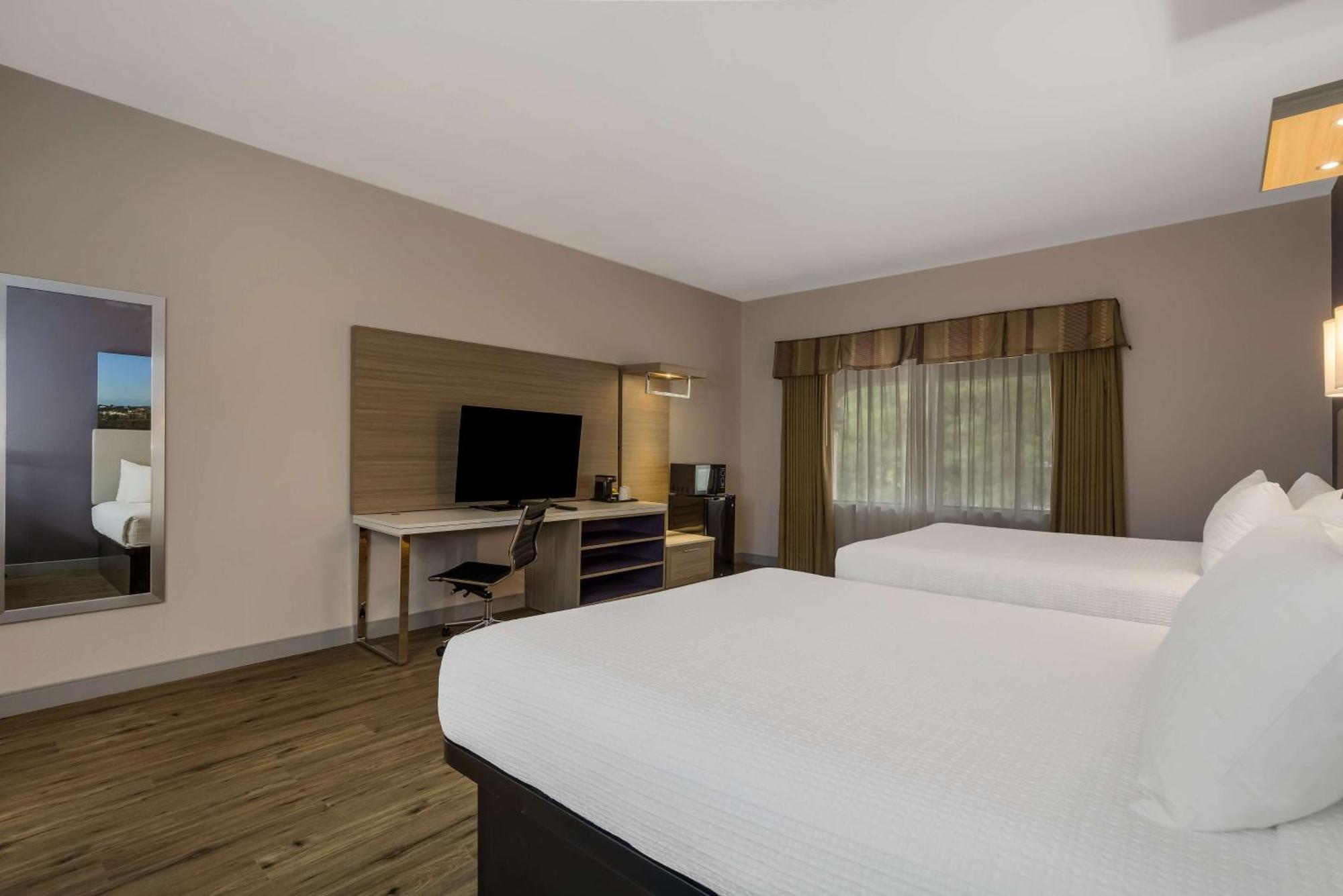 Best Western Diamond Bar Hotel & Suites Extérieur photo