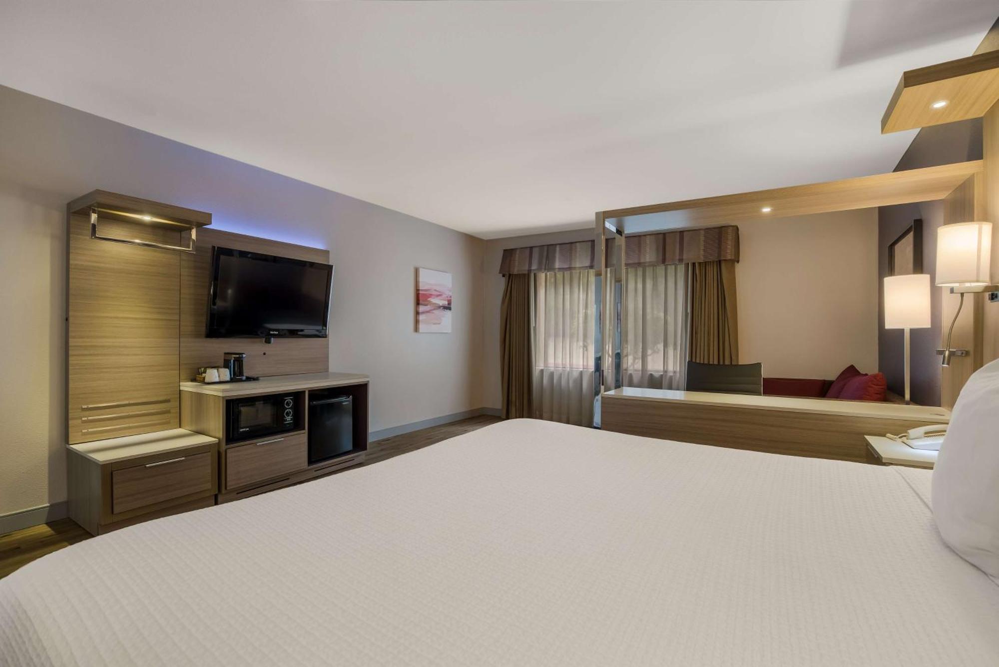 Best Western Diamond Bar Hotel & Suites Extérieur photo