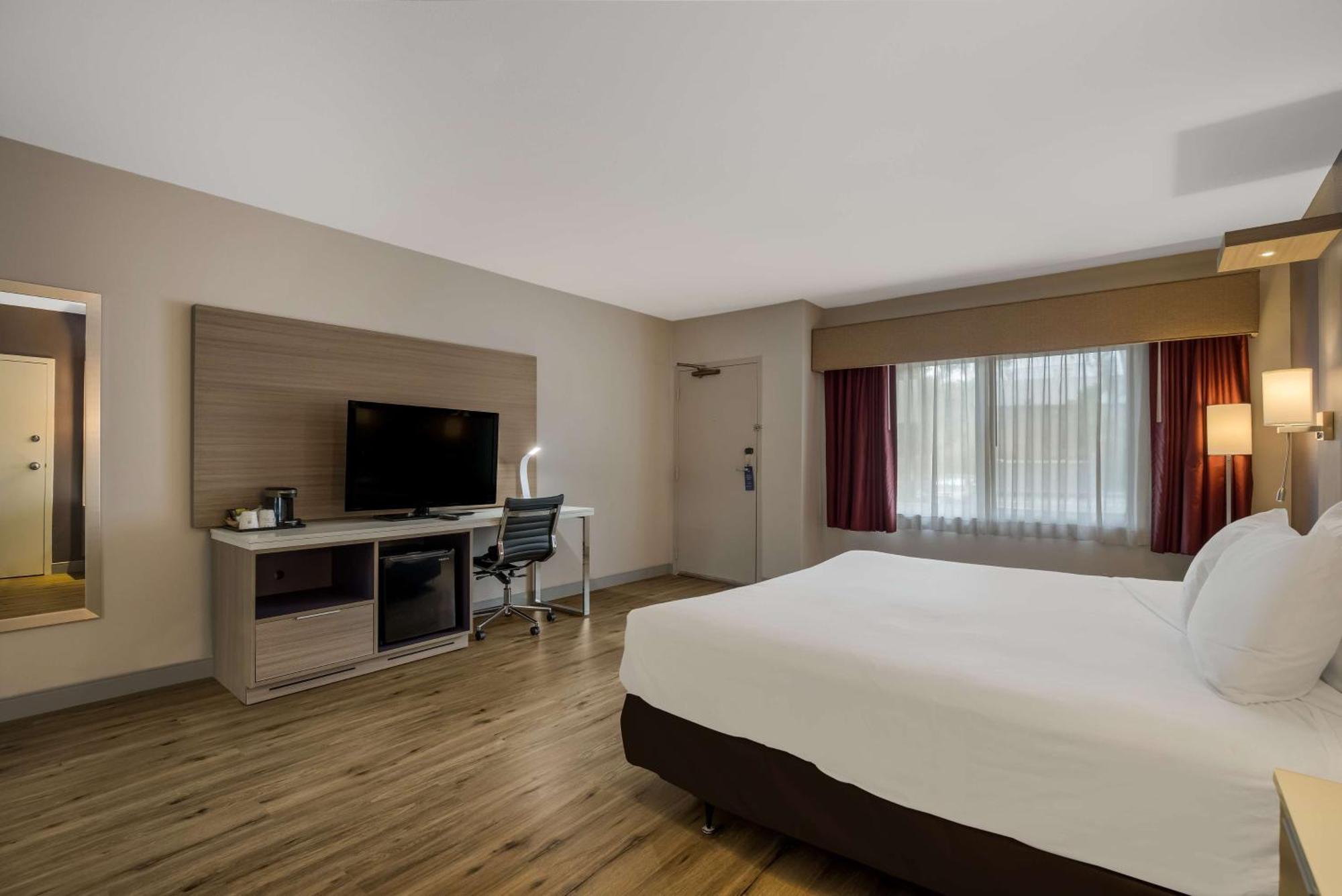 Best Western Diamond Bar Hotel & Suites Extérieur photo