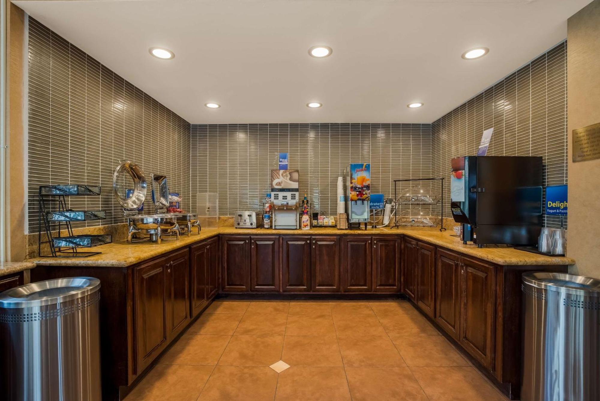 Best Western Diamond Bar Hotel & Suites Extérieur photo